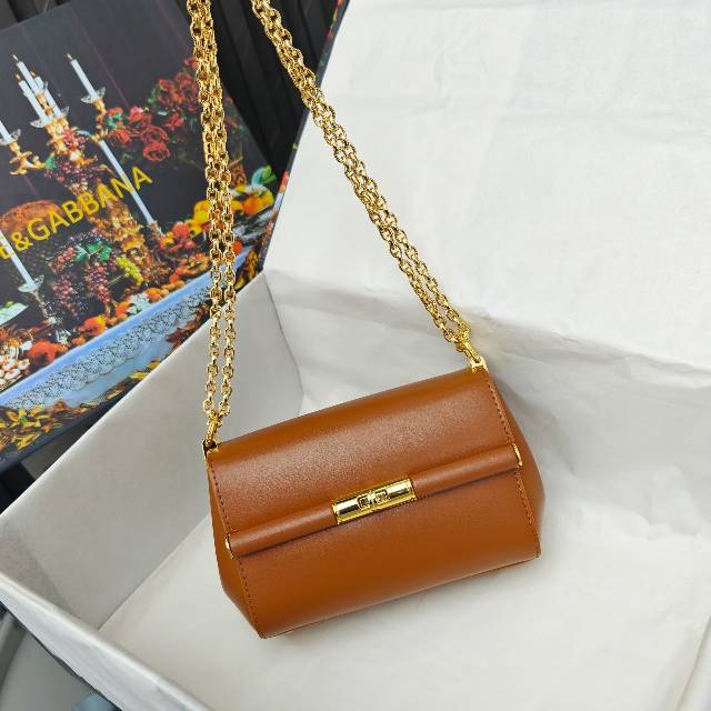 （型号🔍2218）New💥Dolce & Gabbana 杜嘉班纳 手提单肩斜挎包😍独特的旋转锁🔒体现出