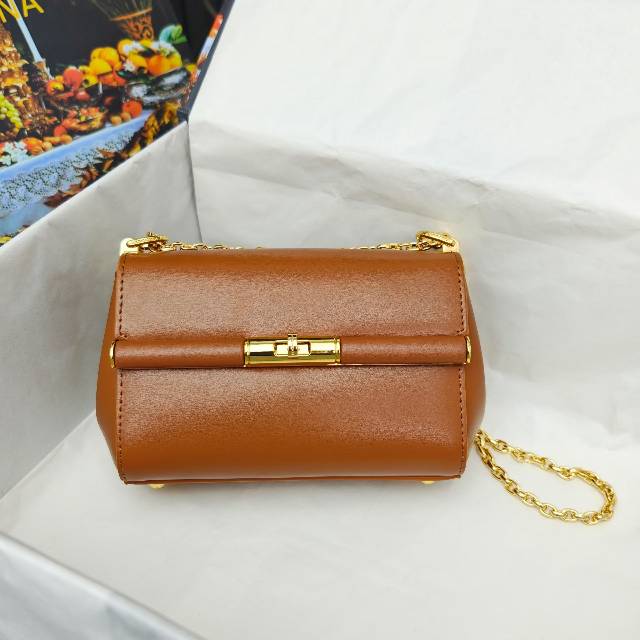 （型号🔍2218）New💥Dolce & Gabbana 杜嘉班纳 手提单肩斜挎包😍独特的旋转锁🔒体现出