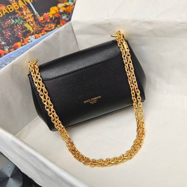 （型号🔍2218）New💥Dolce & Gabbana 杜嘉班纳 手提单肩斜挎包😍独特的旋转锁🔒体现出