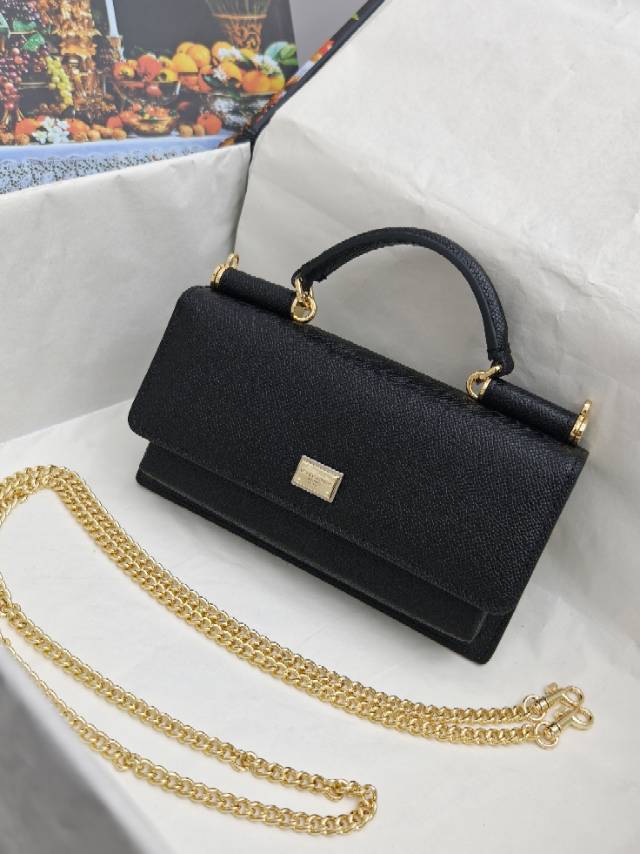 （型号🔍1086#）New💥Dolce & Gabbana 杜嘉班纳进口牛皮😍链条手提斜挎包✨正面翻盖采