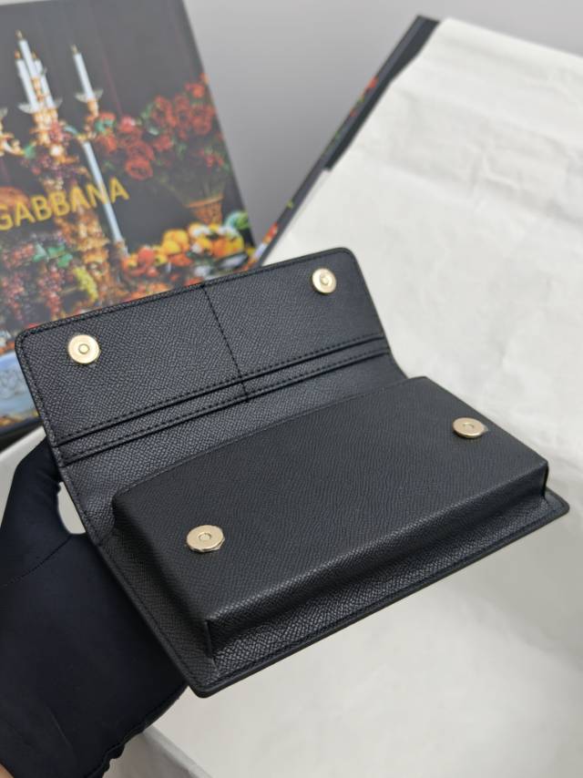 （型号🔍1086#）New💥Dolce & Gabbana 杜嘉班纳进口牛皮😍链条手提斜挎包✨正面翻盖采