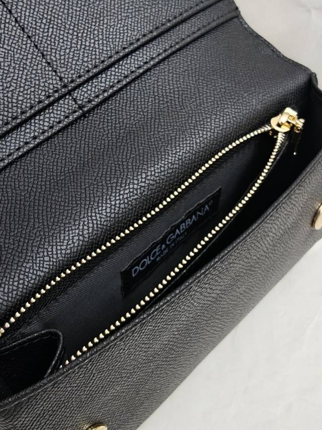 （型号🔍1086#）New💥Dolce & Gabbana 杜嘉班纳进口牛皮😍链条手提斜挎包✨正面翻盖采