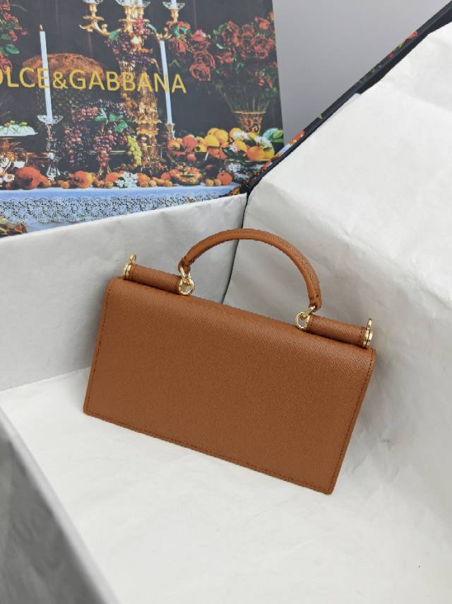 （型号🔍1086#）New💥Dolce & Gabbana 杜嘉班纳进口牛皮😍链条手提斜挎包✨正面翻盖采