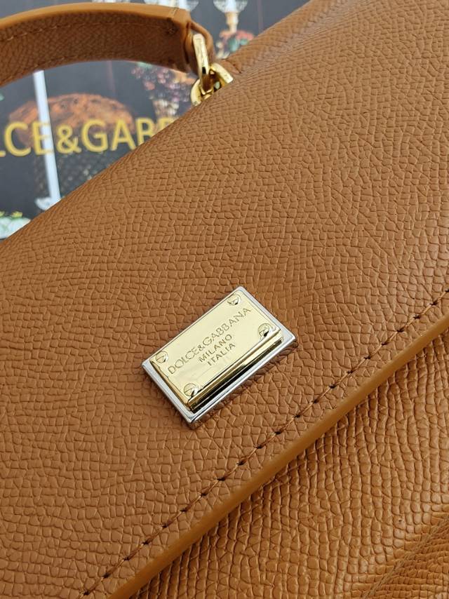 （型号🔍1086#）New💥Dolce & Gabbana 杜嘉班纳进口牛皮😍链条手提斜挎包✨正面翻盖采