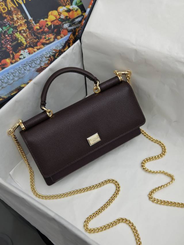 （型号🔍1086#）New💥Dolce & Gabbana 杜嘉班纳进口牛皮😍链条手提斜挎包✨正面翻盖采