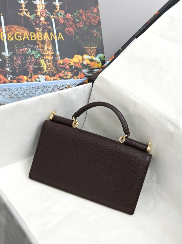 （型号🔍1086#）New💥Dolce & Gabbana 杜嘉班纳进口牛皮😍链条手提斜挎包✨正面翻盖采