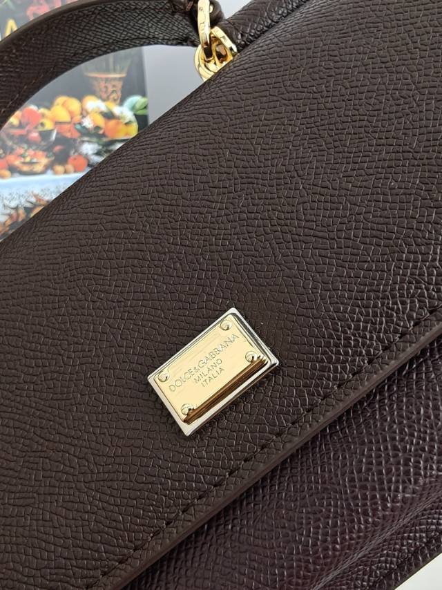 （型号🔍1086#）New💥Dolce & Gabbana 杜嘉班纳进口牛皮😍链条手提斜挎包✨正面翻盖采