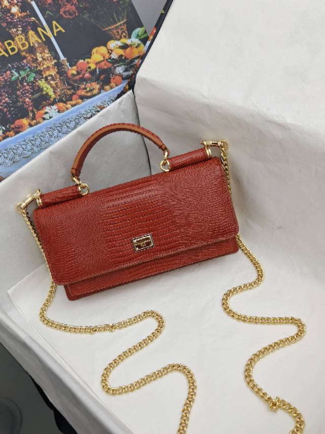 （型号🔍1086#）New💥Dolce & Gabbana 杜嘉班纳进口牛皮😍链条手提斜挎包✨正面翻盖采