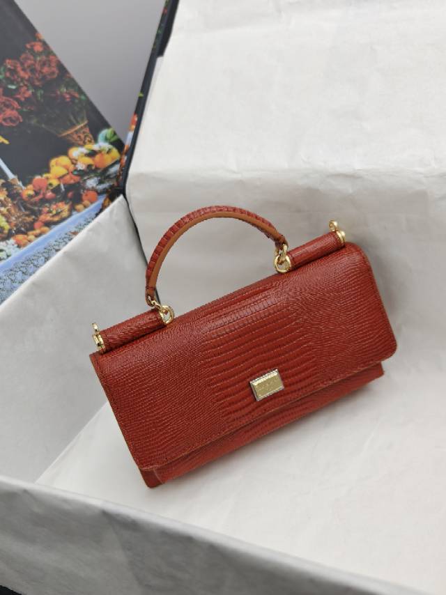 （型号🔍1086#）New💥Dolce & Gabbana 杜嘉班纳进口牛皮😍链条手提斜挎包✨正面翻盖采