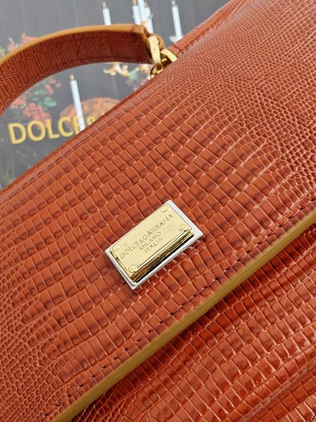 （型号🔍1086#）New💥Dolce & Gabbana 杜嘉班纳进口牛皮😍链条手提斜挎包✨正面翻盖采