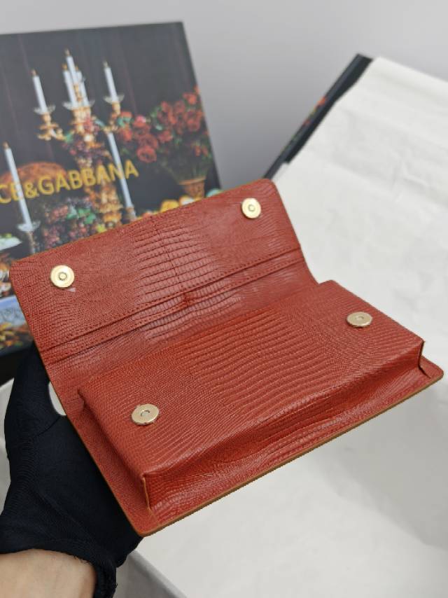 （型号🔍1086#）New💥Dolce & Gabbana 杜嘉班纳进口牛皮😍链条手提斜挎包✨正面翻盖采