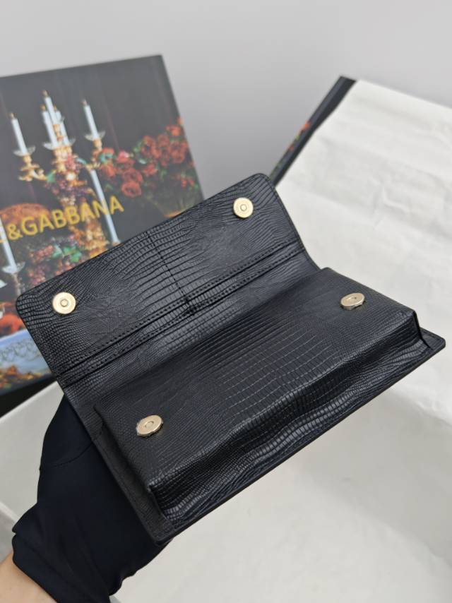 （型号🔍1086#）New💥Dolce & Gabbana 杜嘉班纳进口牛皮😍链条手提斜挎包✨正面翻盖采