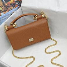 ╭┈┈┈┈┈┈┈┈┈╮【Dolce & Gabbana 杜嘉班纳】进口牛皮╰┈┈┈┈┈┈┈┈┈简单时尚为 ╭┈┈┈┈┈┈┈┈┈╮【Dolce & Gabbana 杜嘉班纳】进口牛皮╰┈┈┈┈┈┈┈┈┈简单时尚为