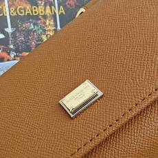 ╭┈┈┈┈┈┈┈┈┈╮【Dolce & Gabbana 杜嘉班纳】进口牛皮╰┈┈┈┈┈┈┈┈┈简单时尚为 ╭┈┈┈┈┈┈┈┈┈╮【Dolce & Gabbana 杜嘉班纳】进口牛皮╰┈┈┈┈┈┈┈┈┈简单时尚为