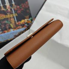 ╭┈┈┈┈┈┈┈┈┈╮【Dolce & Gabbana 杜嘉班纳】进口牛皮╰┈┈┈┈┈┈┈┈┈简单时尚为 ╭┈┈┈┈┈┈┈┈┈╮【Dolce & Gabbana 杜嘉班纳】进口牛皮╰┈┈┈┈┈┈┈┈┈简单时尚为