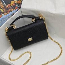 ╭┈┈┈┈┈┈┈┈┈╮ 【Dolce & Gabbana 杜嘉班纳】进口牛皮╰┈┈┈┈┈┈┈┈┈简单时尚 ╭┈┈┈┈┈┈┈┈┈╮ 【Dolce & Gabbana 杜嘉班纳】进口牛皮╰┈┈┈┈┈┈┈┈┈简单时尚