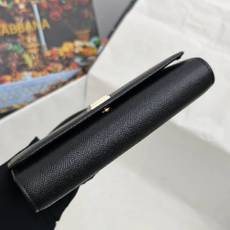 ╭┈┈┈┈┈┈┈┈┈╮ 【Dolce & Gabbana 杜嘉班纳】进口牛皮╰┈┈┈┈┈┈┈┈┈简单时尚 ╭┈┈┈┈┈┈┈┈┈╮ 【Dolce & Gabbana 杜嘉班纳】进口牛皮╰┈┈┈┈┈┈┈┈┈简单时尚