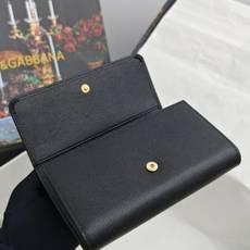 ╭┈┈┈┈┈┈┈┈┈╮ 【Dolce & Gabbana 杜嘉班纳】进口牛皮╰┈┈┈┈┈┈┈┈┈简单时尚 ╭┈┈┈┈┈┈┈┈┈╮ 【Dolce & Gabbana 杜嘉班纳】进口牛皮╰┈┈┈┈┈┈┈┈┈简单时尚