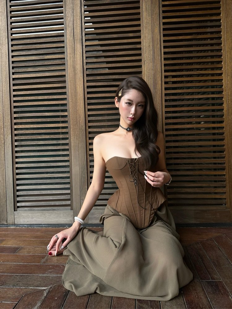 Valentino Haute Couture Haute Couture Ready-to-Wear Clothing Dress 2