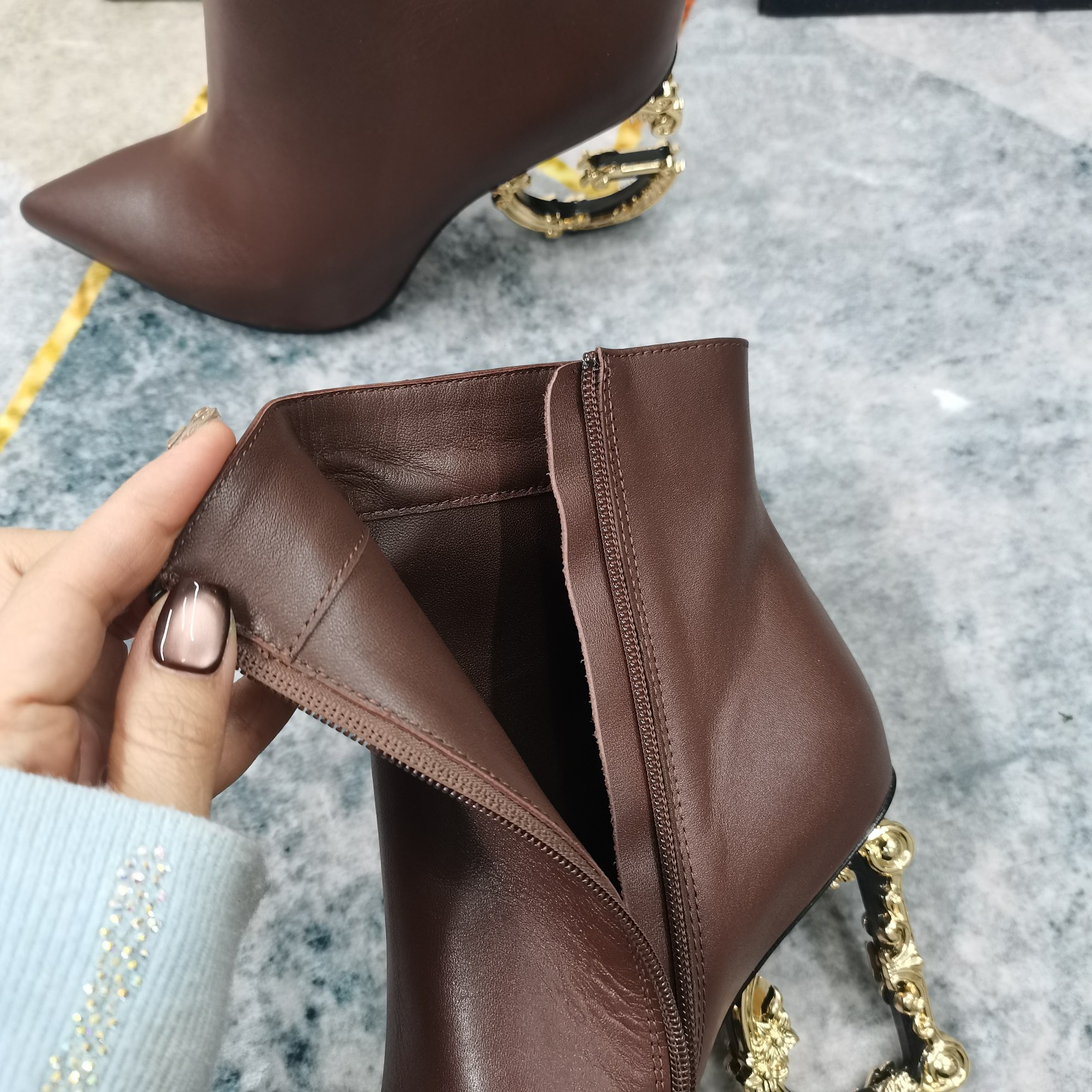 High-End DG Logo Short Boots with Perfect Details and Premium Materials - 图片 7