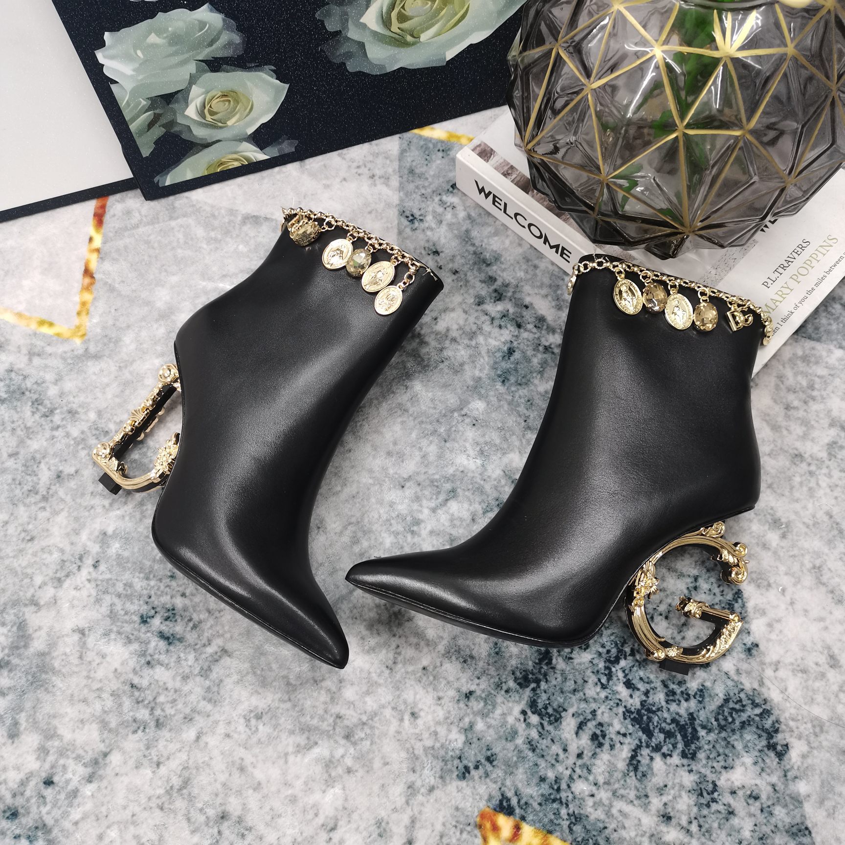 High-End DG Short Boots with Logo and Chain Decorations: Perfect Details, Premium Materials. - 图片 6