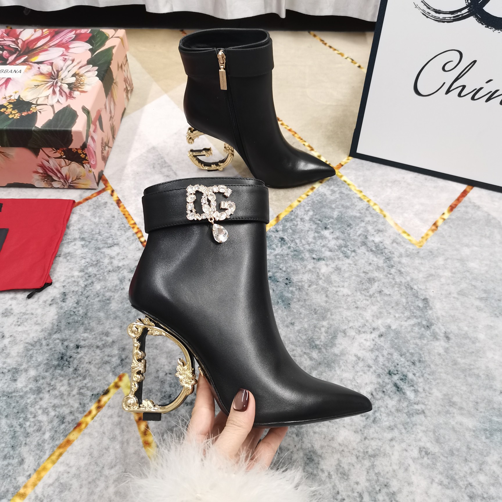 High-End DG Short Boots: Perfect Details, Premium Materials, 10.5cm Heel, Sizes 34-43. - 图片 5