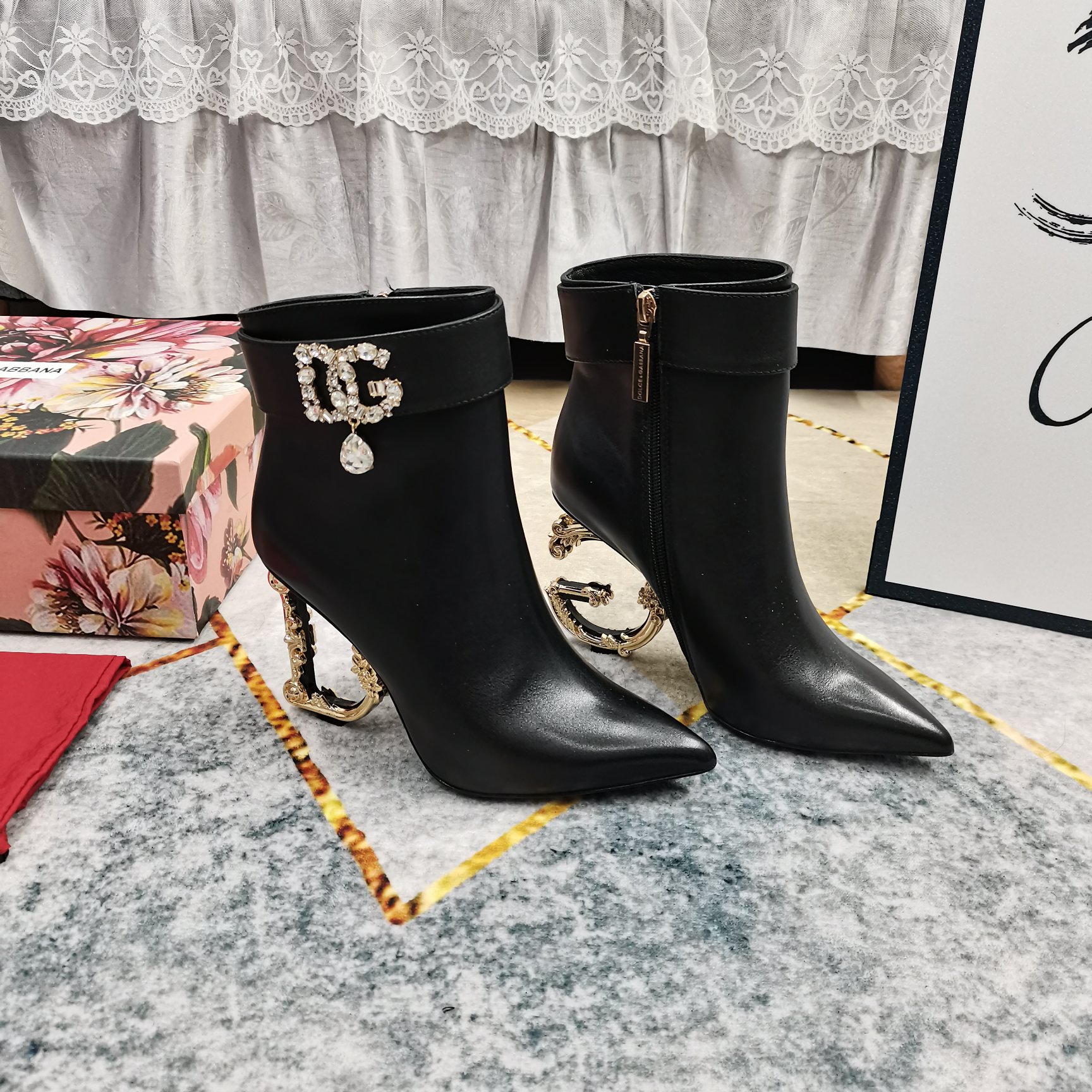 High-End DG Short Boots: Perfect Details, Premium Materials, 10.5cm Heel, Sizes 34-43. - 图片 1