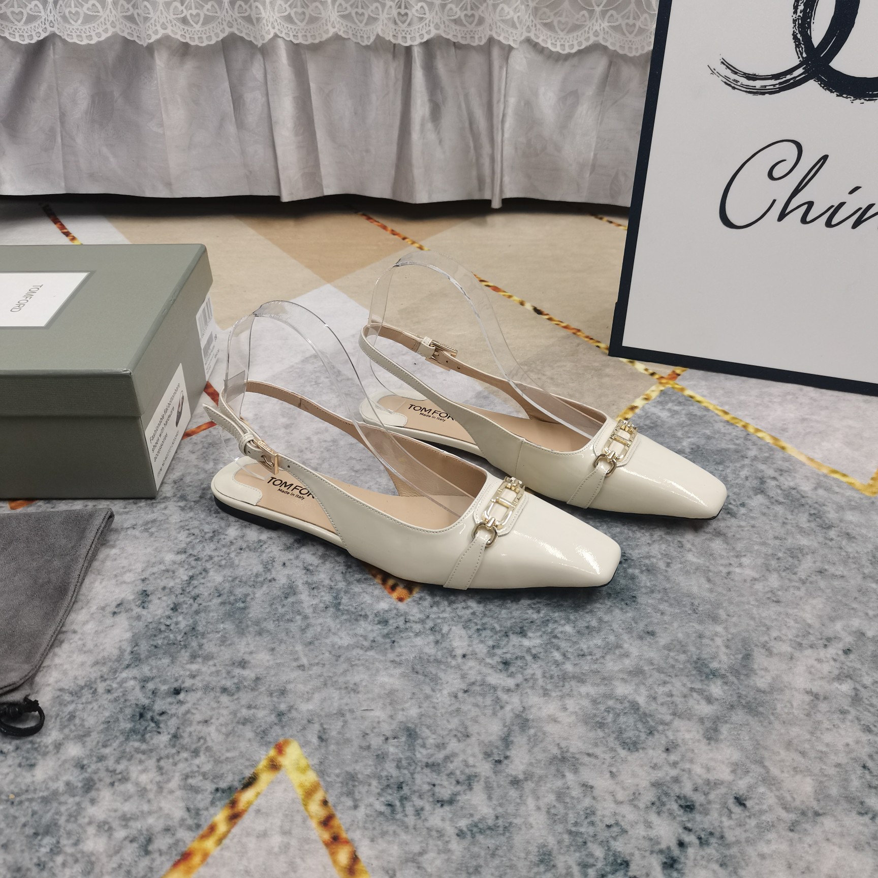 2025 TOM FORD High-Run Sheepskin Shoes with Italian Craftsmanship