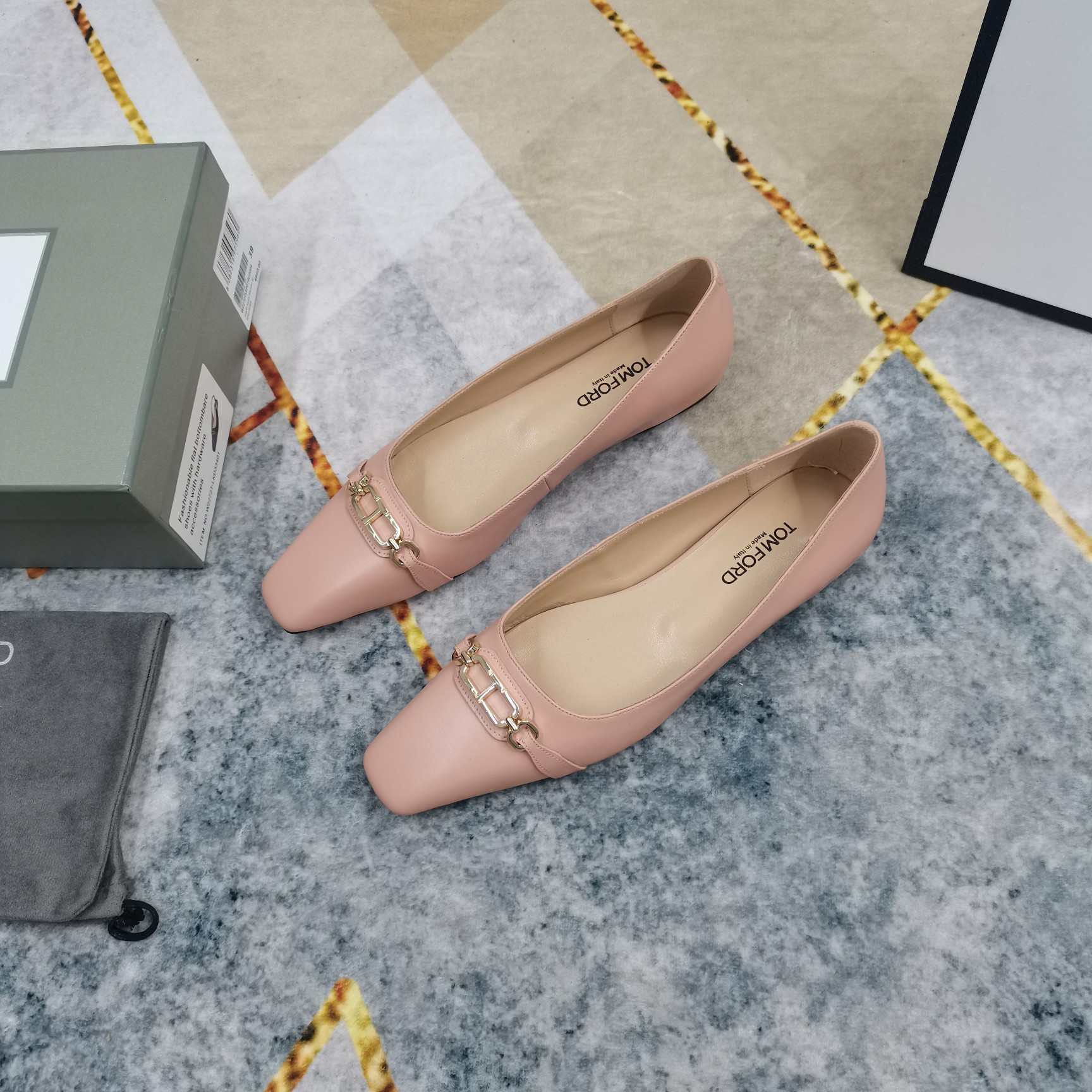 2025 New Metal Button Shoes by TOM FORD: Premium Italian Craftsmanship - 图片 6