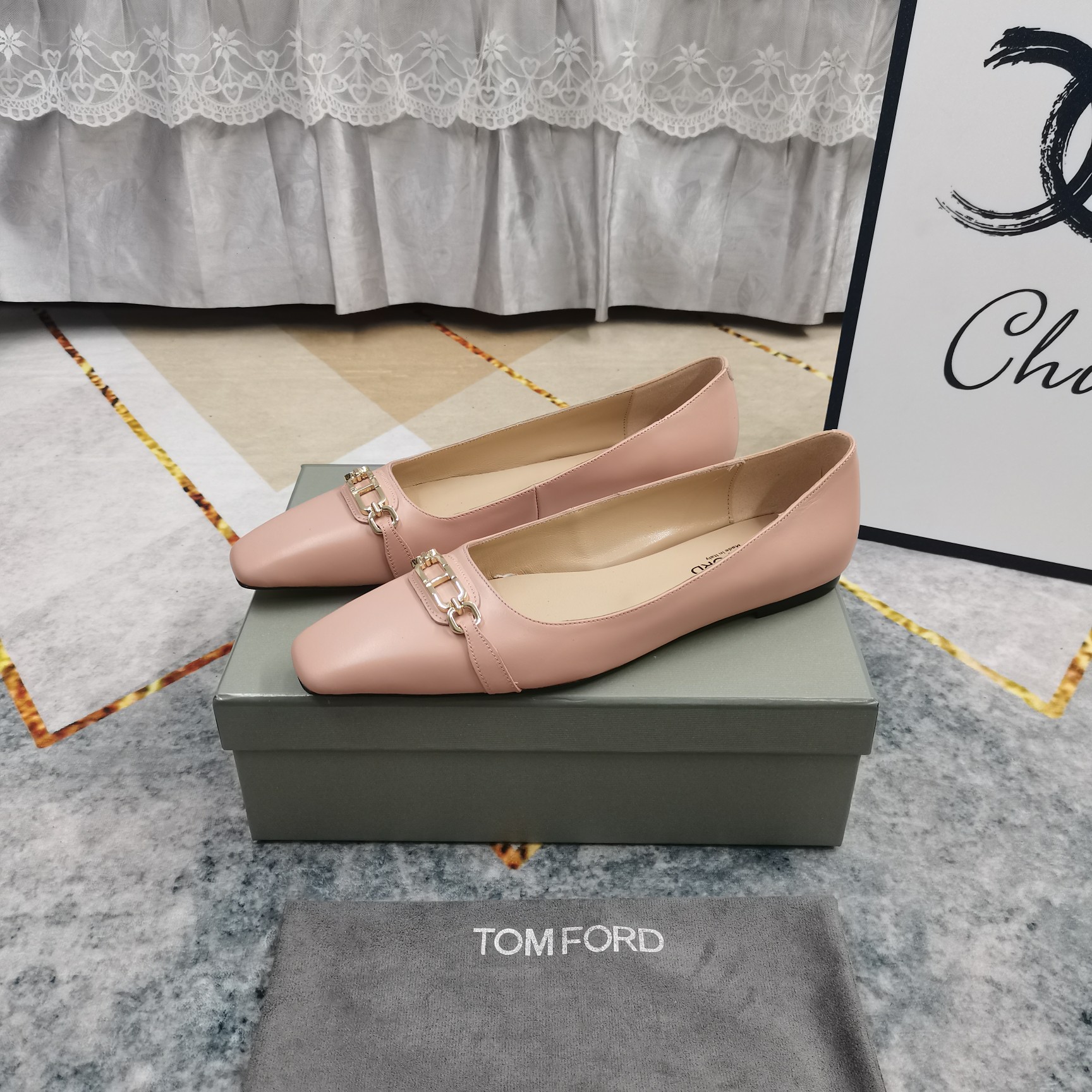 2025 New Metal Button Shoes by TOM FORD: Premium Italian Craftsmanship - 图片 8