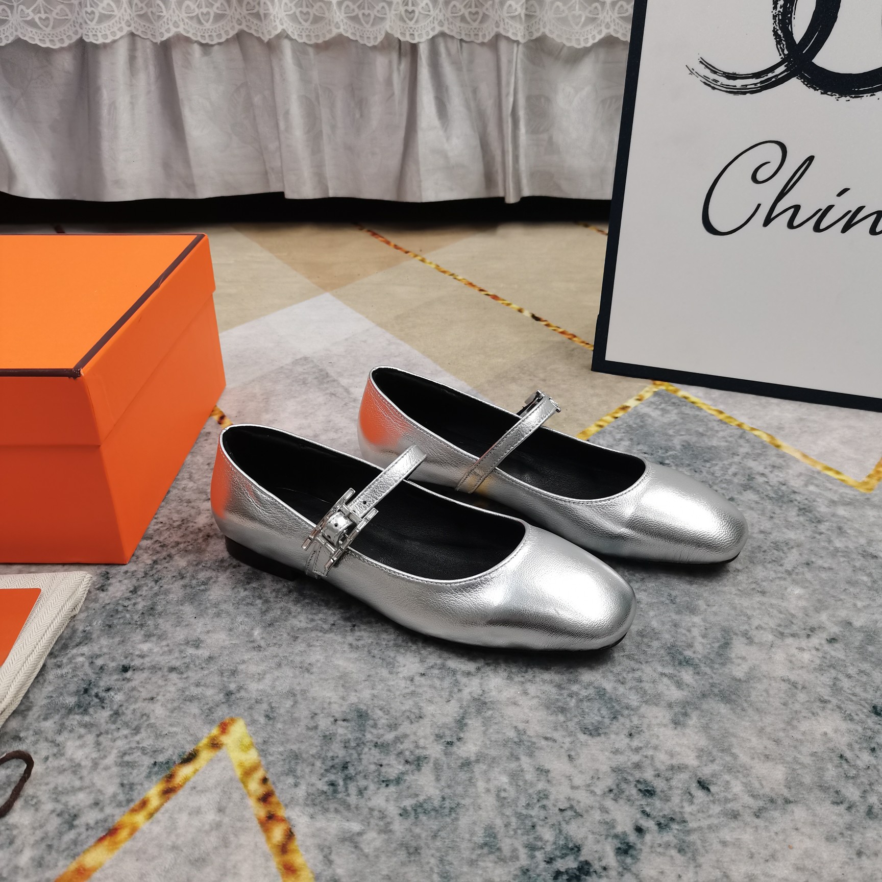 Hermes Mary Jane Silver Leather Ballet Flats 3 a1743509380458 5286
