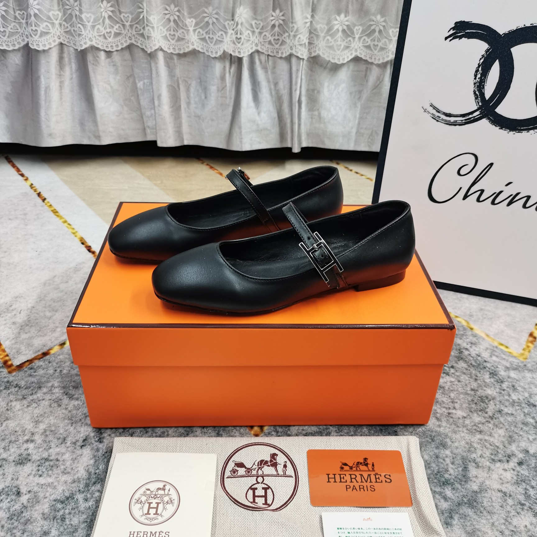 Hermès Women's Black Leather Mary Jane Ballet Flats with Buckle Strap 9 a1743509439032 1800