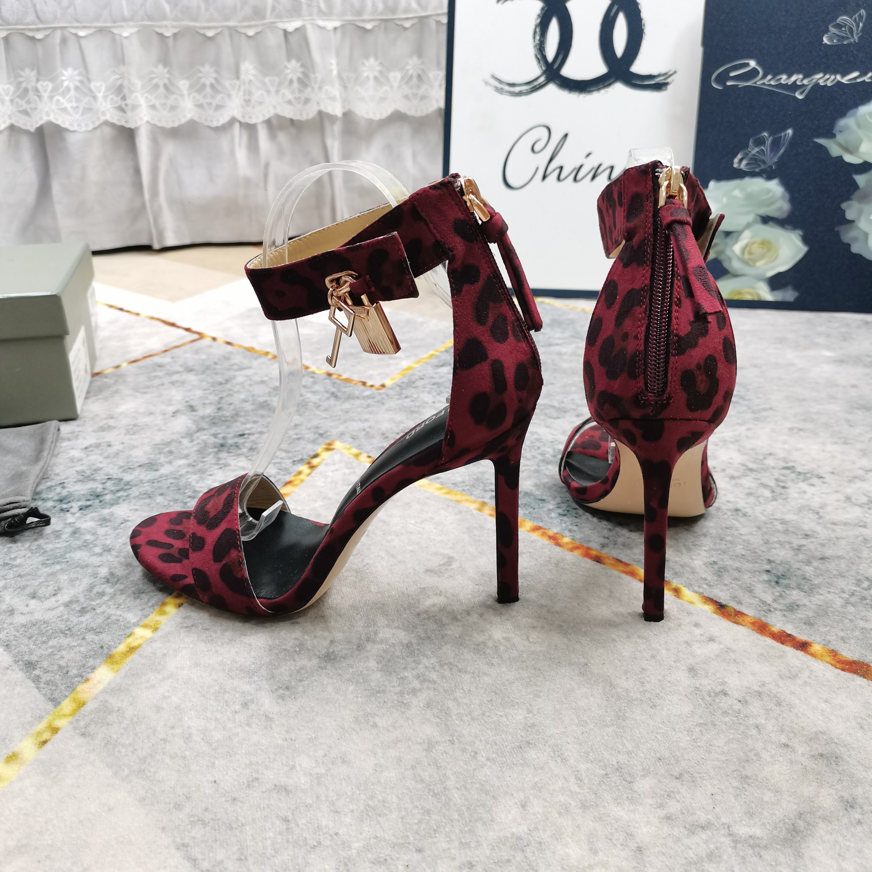 Title: TOM FORD New High-Run Shoes Summary: 25 new high-quality shoes with sheepskin, Italian leather, and perfect details in 8 colors. - 图片 8