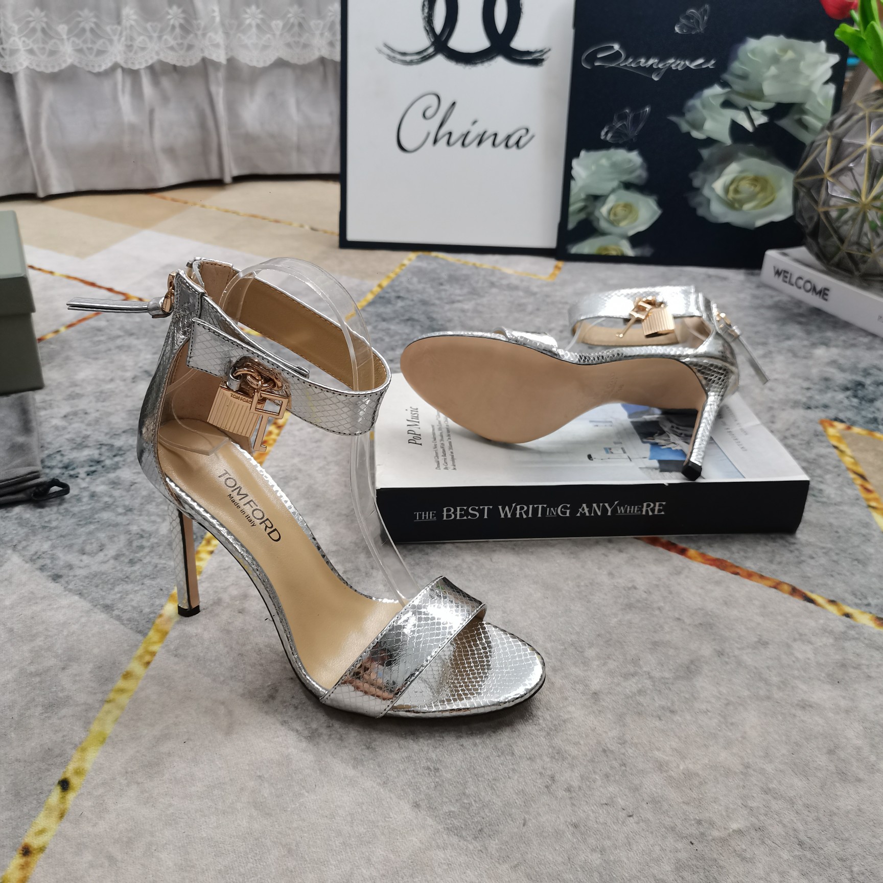 Luxury TOM FORD Sheepskin Shoes Collection: High-Quality Italian Craftsmanship, Perfect Details, and Stylish Designs - 图片 9