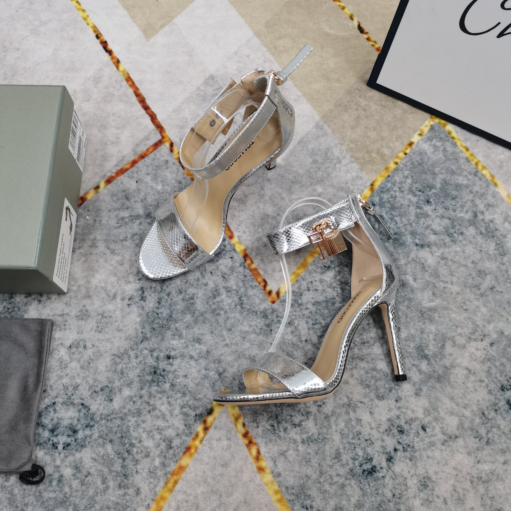 Luxury TOM FORD Sheepskin Shoes Collection: High-Quality Italian Craftsmanship, Perfect Details, and Stylish Designs - 图片 2