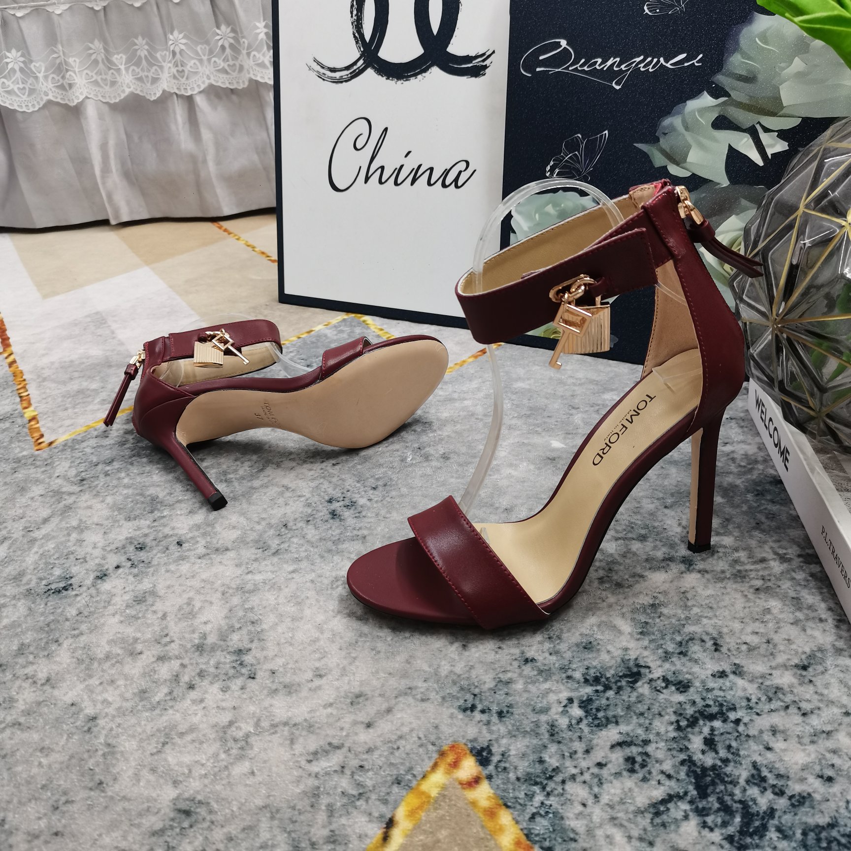 “New TOM FORD High-Run Sheepskin Shoes from Italy – Perfect Details, AAA Quality, 8 Colors, Size 34-43” - 图片 3