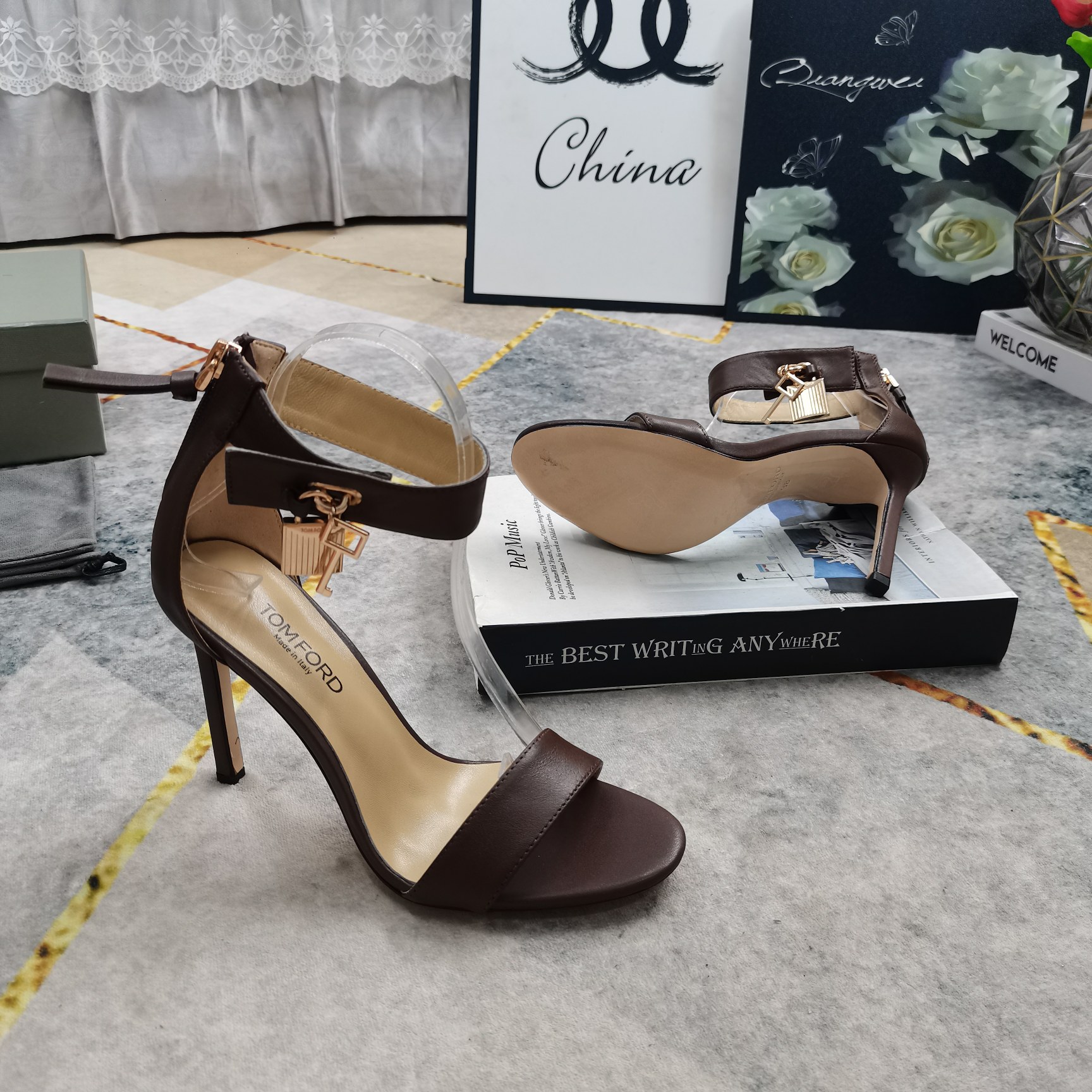 “New TOM FORD High-Run Sheepskin Shoes from Italy – Perfect Details, AAA Quality, 8 Colors, Size 34-43” - 图片 9