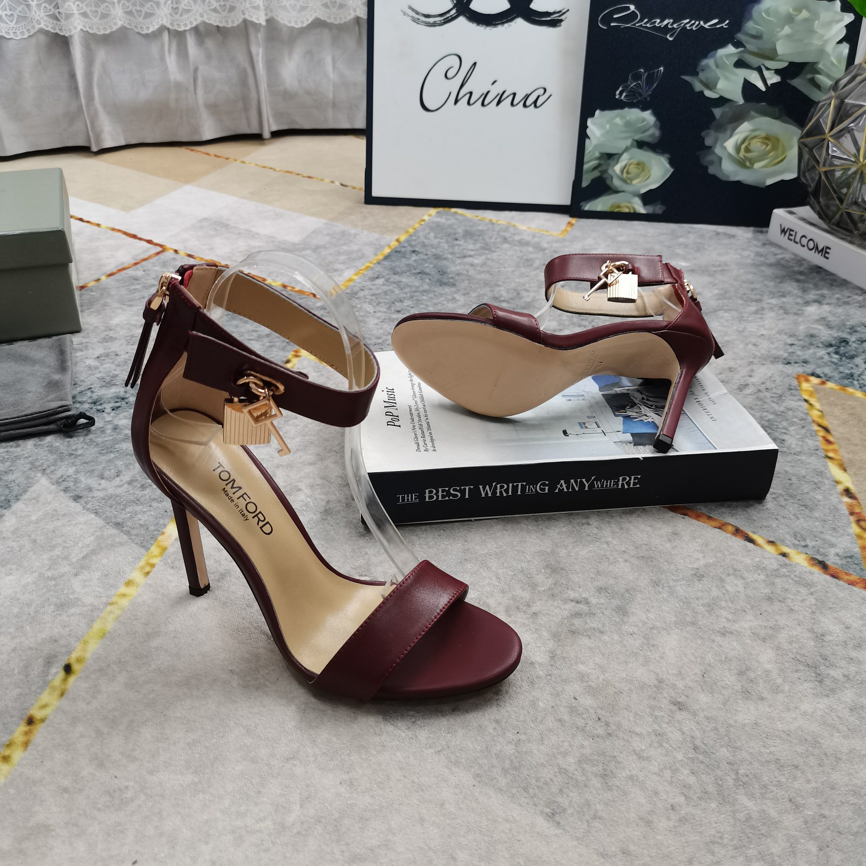 “New TOM FORD High-Run Sheepskin Shoes from Italy – Perfect Details, AAA Quality, 8 Colors, Size 34-43” - 图片 9