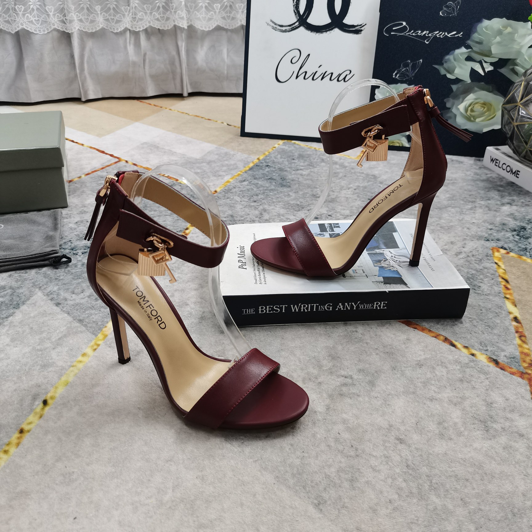 “New TOM FORD High-Run Sheepskin Shoes from Italy – Perfect Details, AAA Quality, 8 Colors, Size 34-43” - 图片 7