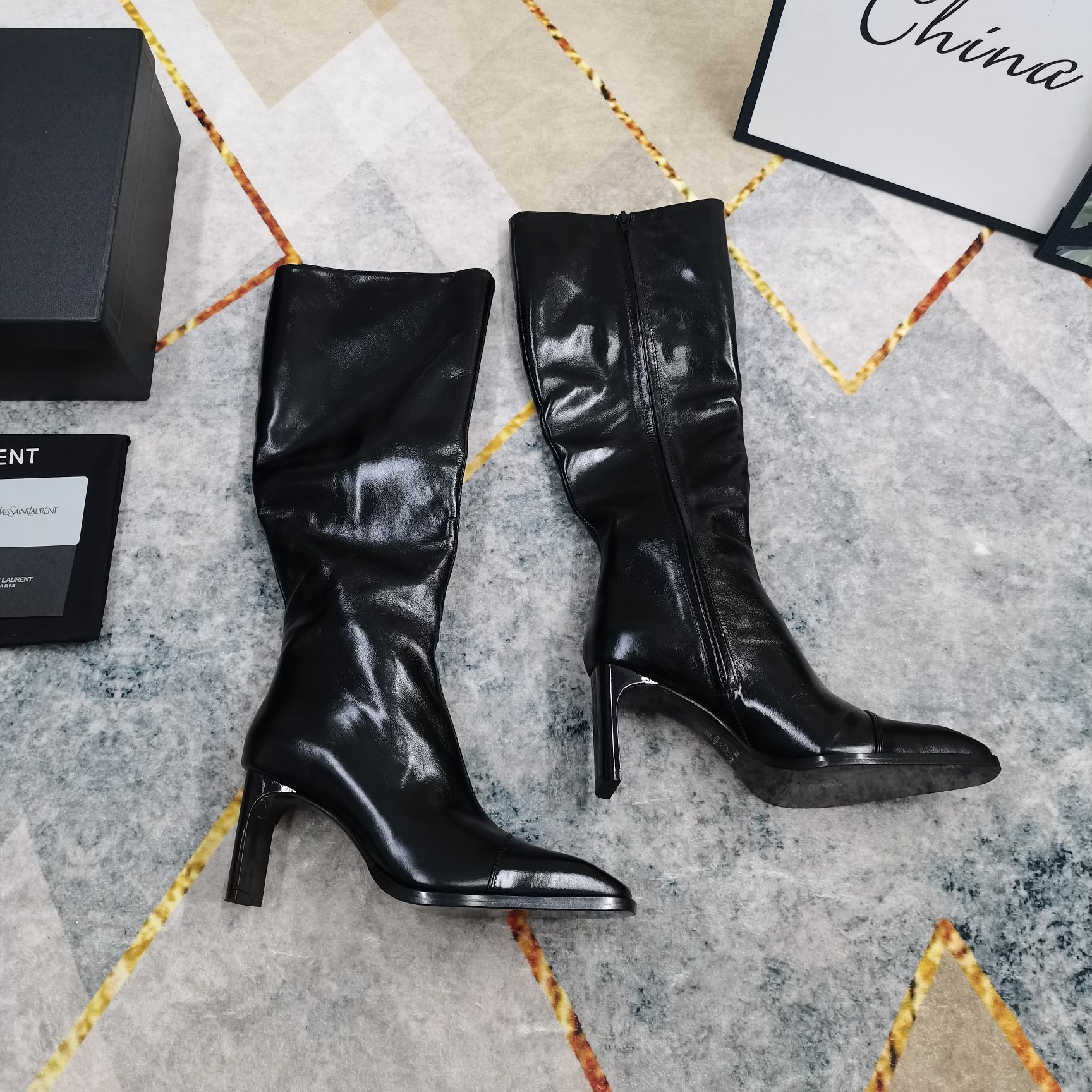 NO:485396,New 2025 new side zipper sleeve mid-tube boots, perfect details, footbed sheepskin (fine texture) AAA grade Italian black leather outsole, ultimate perfect replica 1 imported cowhide upper 2 imported sheepskin 3 soles YB black leather outsole 4Size35-41 (41 customized, non-return and exchange) 5Clour③ color in, boots, boots, cowhide, sheepskin, Leather soles19860909上新2025新款侧拉链套筒中筒靴 细节处理完美 垫脚羊皮（质感细腻） AAA级意大利黑色真皮大底 极致完美复刻 1鞋面进口牛皮 2垫脚进口羊皮 3鞋底YB黑色真皮大底 4Size35-41（41订做不退换） 5Clour③色入,靴子,boots,cowhide,sheepskin,Leather soles,Women's Shoes