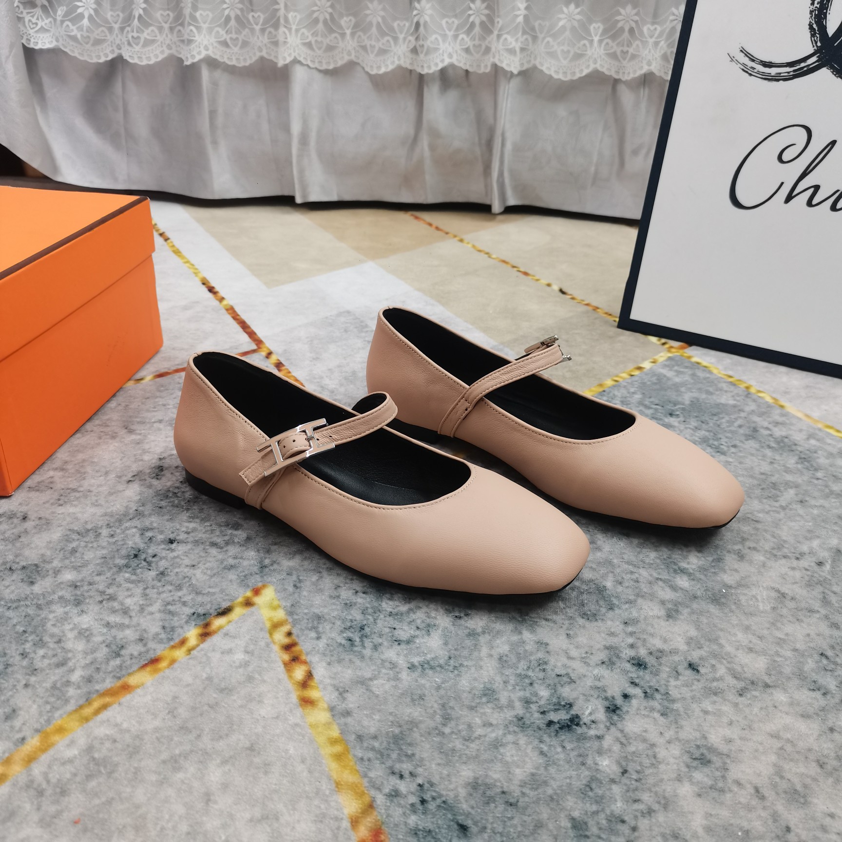 NO:485363,New color Mary Jane small single shoes, official W synchronized new style, super easy to wear, high-end feel full of high-end fabric imported cowhide inner sheepskin sole AAA grade genuine leather sole Size women's 35-41 (41 customized), ballet shoes, mary jane, cowhide, sheepskin, Leather soles19860909新色上新玛丽珍小单鞋 官W同步新款 超级好穿舒适,高级感拉满 面料进口牛皮 内里羊皮 鞋底AAA级真皮大底 Size女35-41（41订做）,芭蕾舞鞋,mary jane,cowhide,sheepskin,Leather soles,Women's Shoes