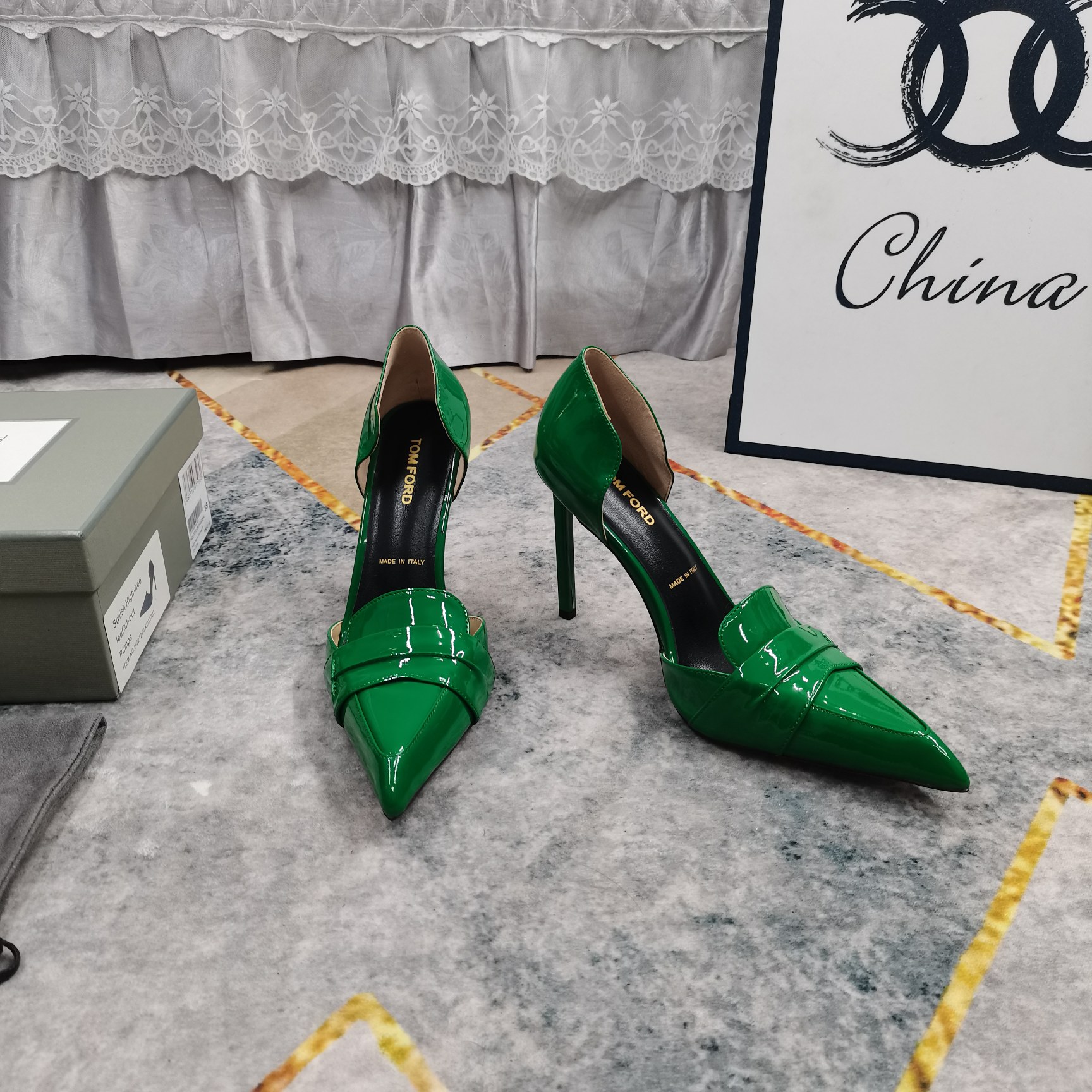Tom Ford Green Pointed-Toe Pumps