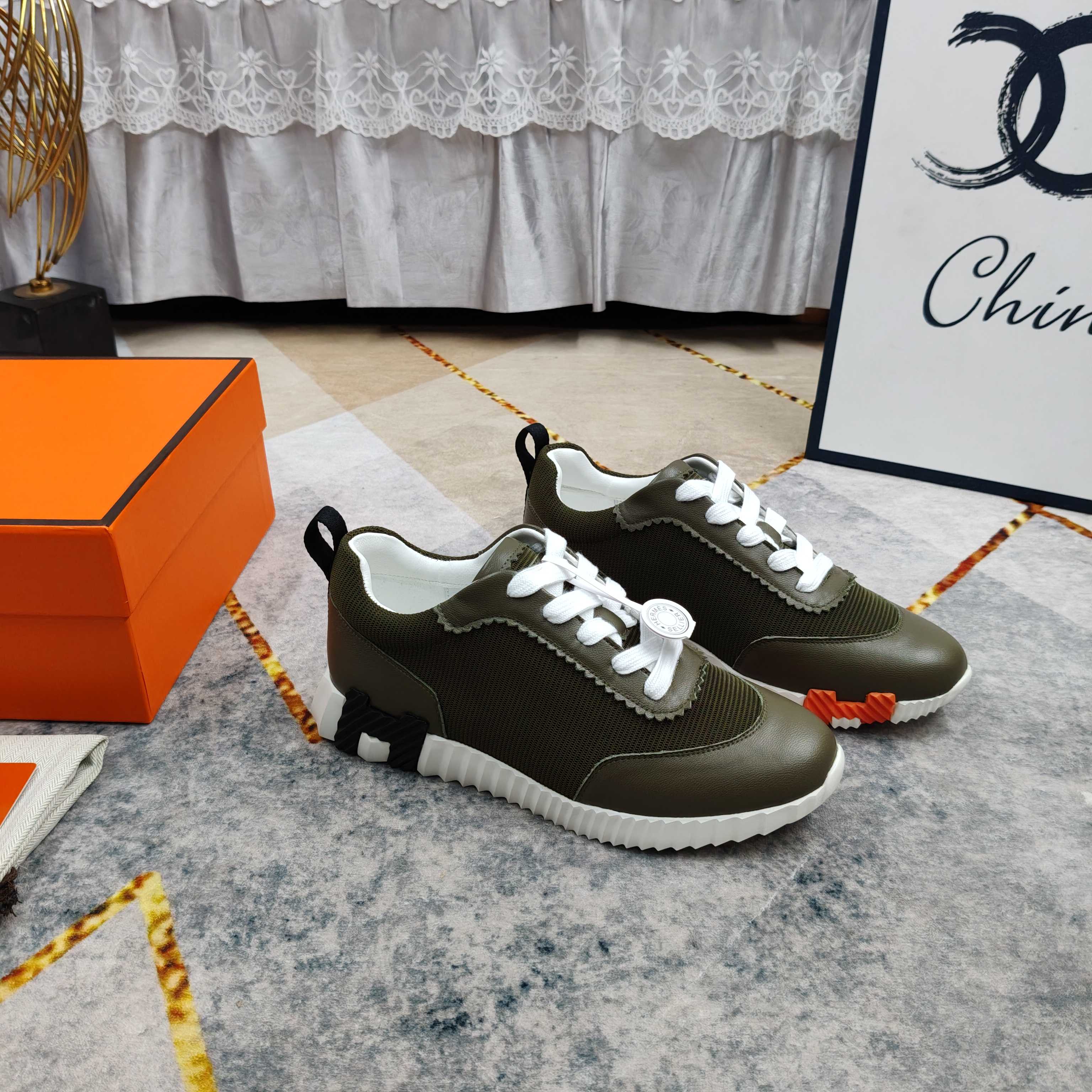 NO:780135,New colors for men and women - HERMES low-top casual shoes, imported cowhide leather stitching striped cloth, outsole ultra-light IP material (cotton foot feel), heel height 3.5cm, size female 35-41 (customized 41), male 39-44 (customized 45), casual shoes/sports shoes, hermes, sneakers, cowhide19860909男女 新配色出货—HERMES·低帮休闲鞋 面料进口牛皮拼接条纹布 大底超轻IP材质（踩棉花脚感） 跟高3.5cm Size女35-41（41订做）男39-44（45订做）,休闲鞋/运动鞋,hermes,sneakers,cowhide,Women's Shoes