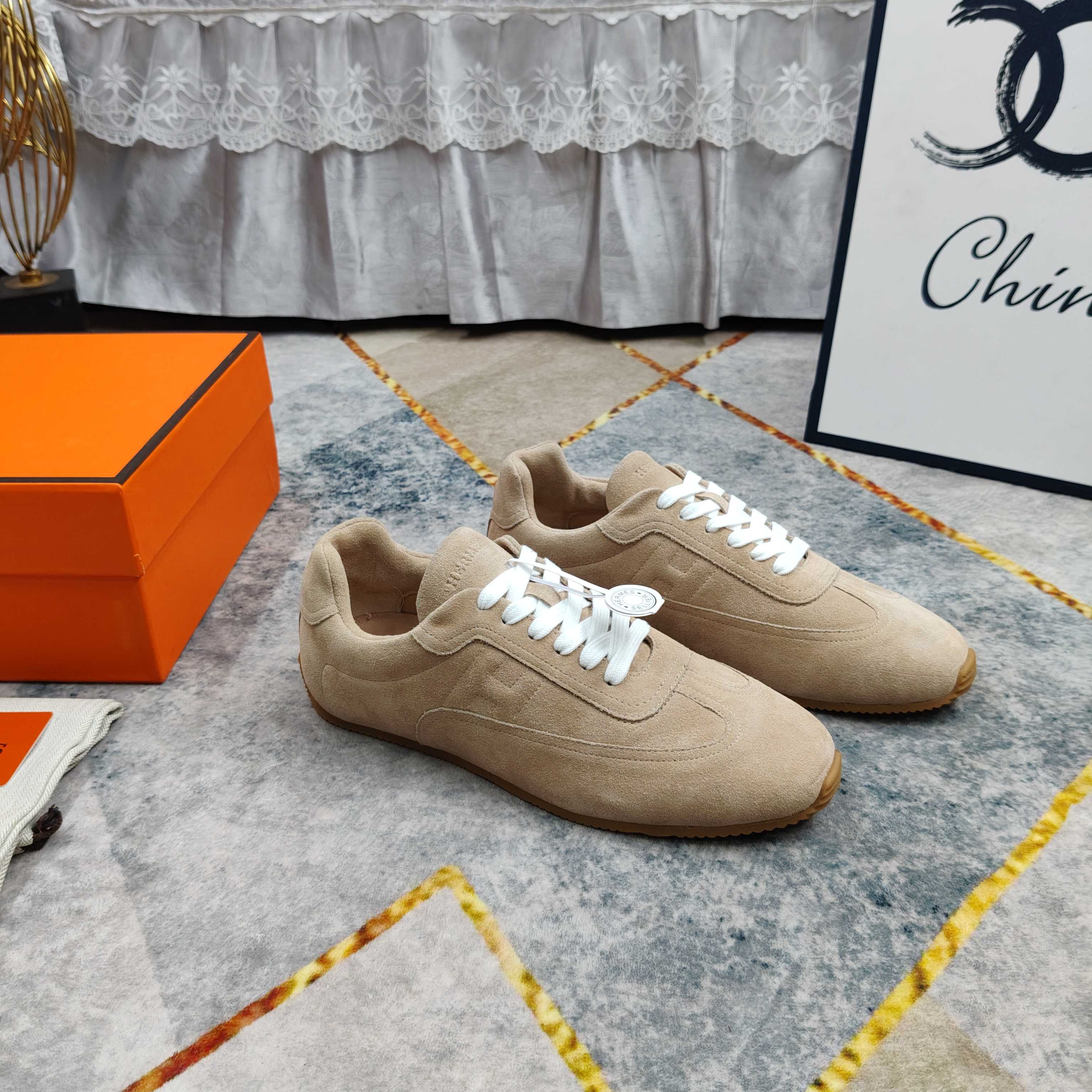 NO:780163,Men's and women's new shipment - low-top casual shoes, fabric imported from Yangjing, outsole ultra-light IP material, Size female 35-41 (customized at 41), male 39-44 (customized at 45), casual shoes/sports shoes, sneakers, sheep19860909男女 新款出货—低帮休闲鞋 面料进口羊京 大底超轻IP材质 Size女35-41（41订做）男39-44（45订做）,休闲鞋/运动鞋,sneakers,sheep,Women's Shoes
