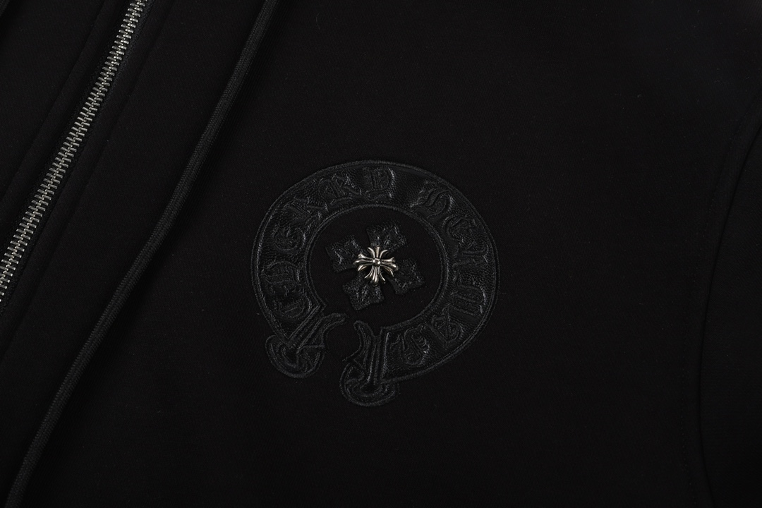 高版本Chrome hearts克罗心 刺绣皮标马蹄十字开衫拉链外套