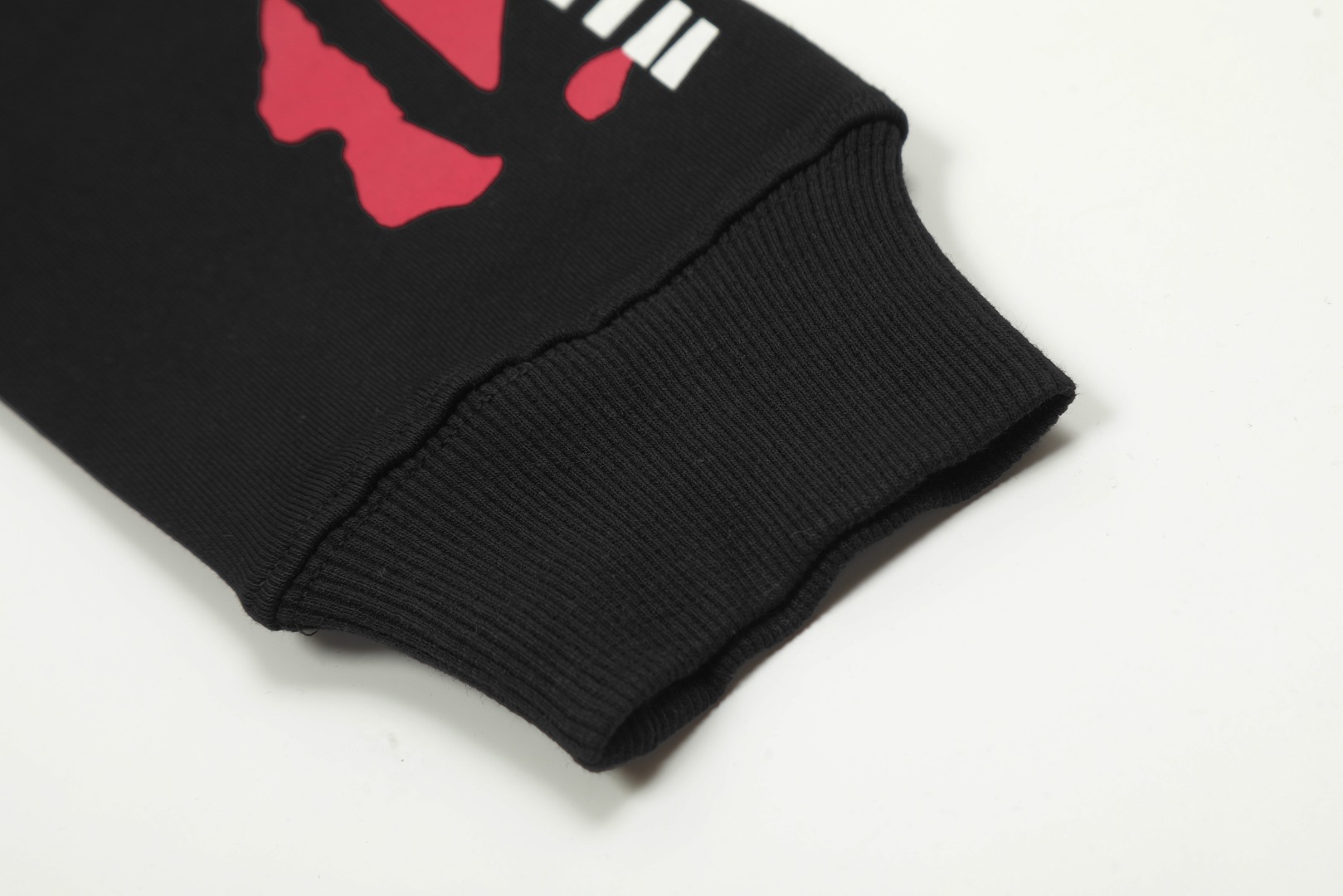 高版本OFF-WHITE C/O VIRGIL ABLOH 口红色刷漆箭头印花连帽卫衣