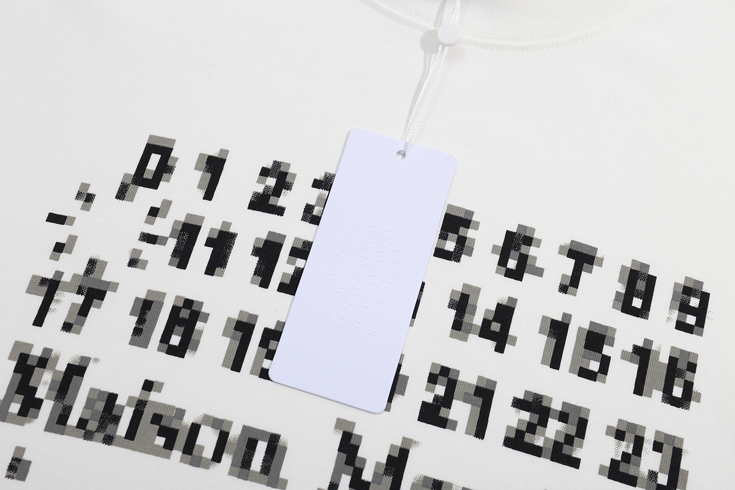 高版本MaisonMargiela/马吉拉 马赛克数字印花短袖