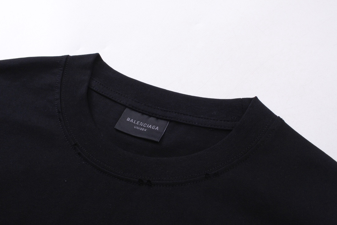高版本BALENCIAGA/巴黎世家 做旧龟裂反字母印花短袖T恤