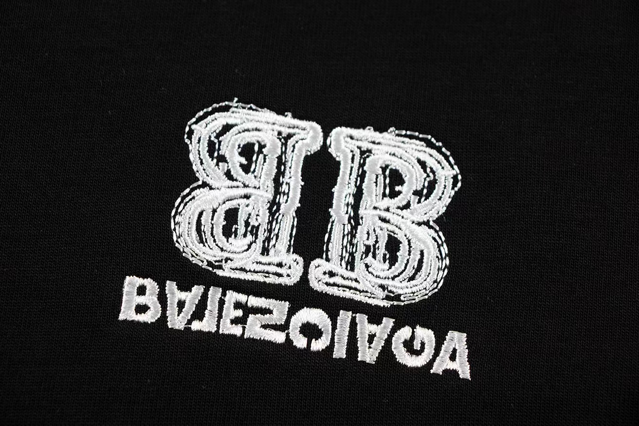 高版本BALENCIAGA/巴黎世家 反字母刺绣短袖T恤 前后均刺绣