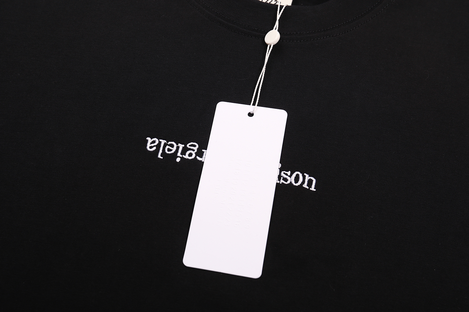 高版本MaisonMargiela/马吉拉 刺绣反字母logo短袖